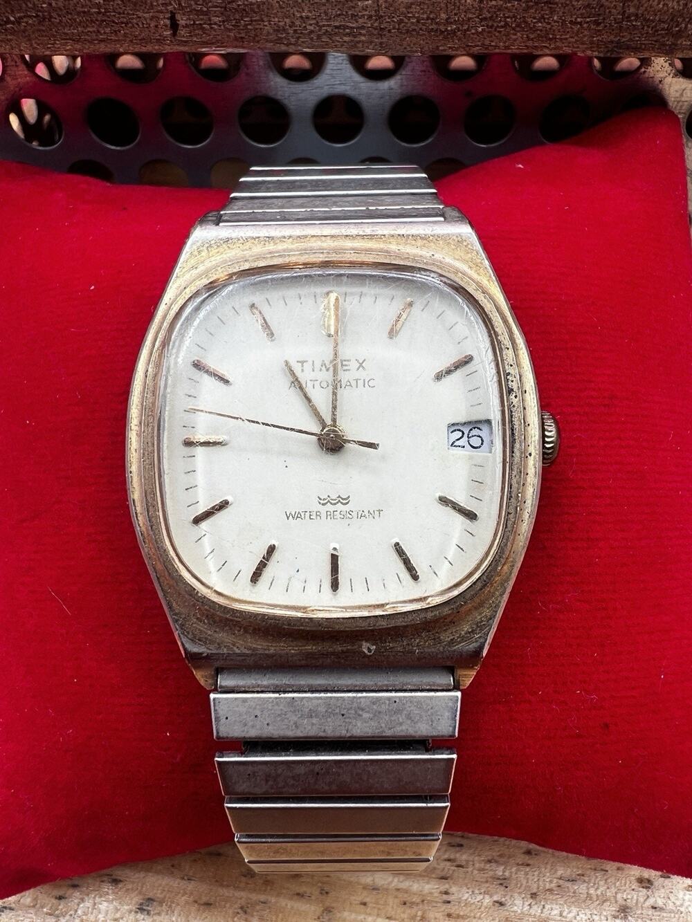 Timex Automatic Gold Metal Bracelet Watch Champagne Dial Date Water Resistant